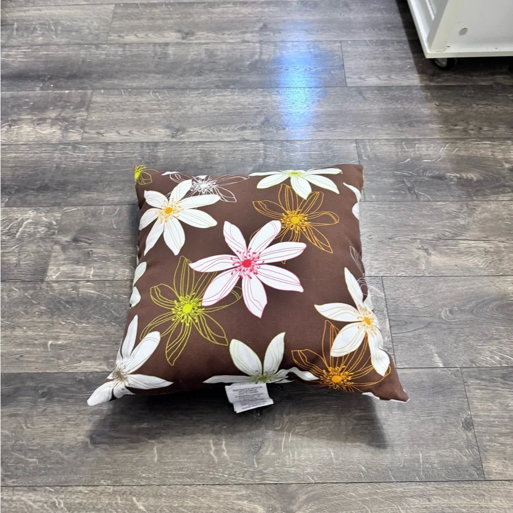 JCPenney Outdoor Oasis Throw‎ Pillow NWT